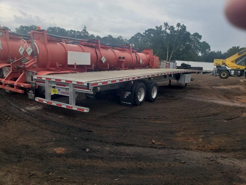 2017 Fontaine Revolution 52 Flatbed Trailer
